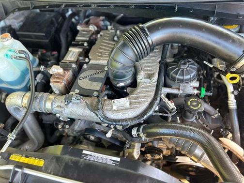 2017 Nissan Titan XD SV