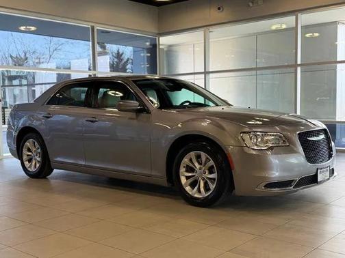 2015 Chrysler 300 Limited