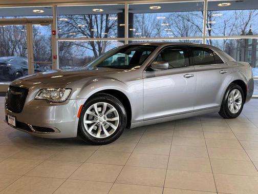 2015 Chrysler 300 Limited