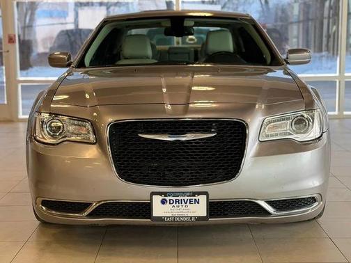 2015 Chrysler 300 Limited