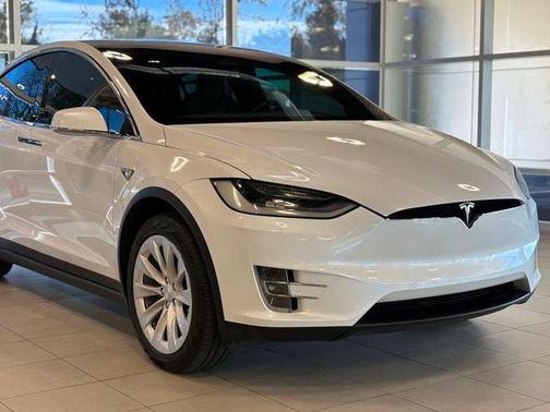 2021 Tesla Model X Long Range Plus Dual Motor All-Wheel Drive
