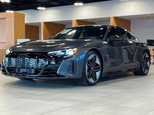 2022 Audi RS e-tron GT quattro