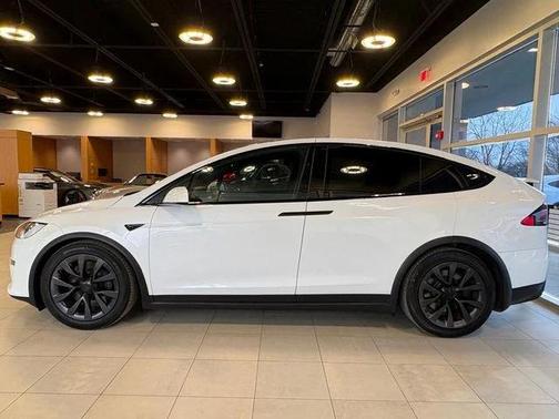 2022 Tesla Model X Dual Motor All-Wheel Drive