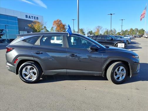 2024 Hyundai TUCSON SE