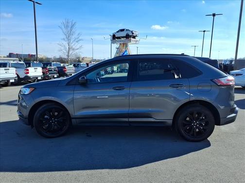 2022 Ford Edge SE