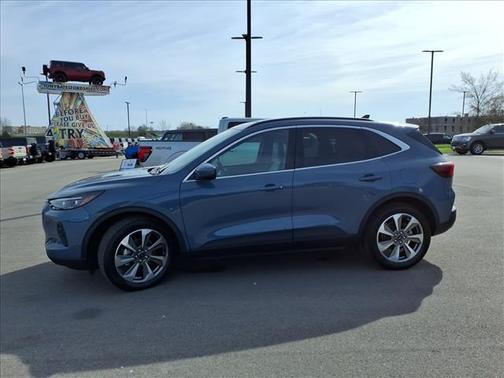 2025 Ford Escape Platinum