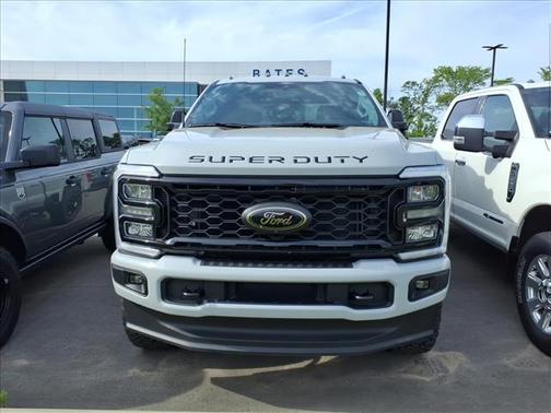 Avalanche Gray 2025 Ford F-250 Lariat