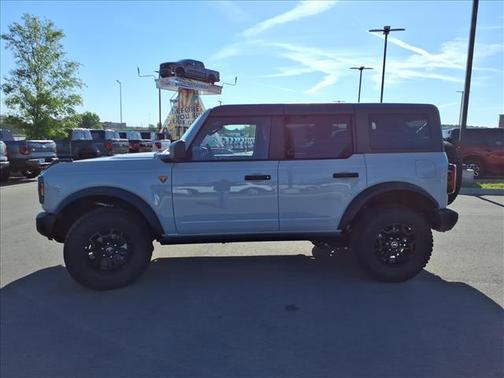 Avalanche Gray 2026 Ford Bronco Badlands