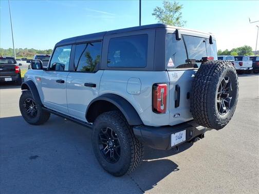 Avalanche Gray 2026 Ford Bronco Badlands