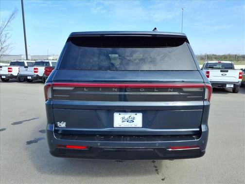 Glacier Gray Metallic 2025 Lincoln Navigator Reserve