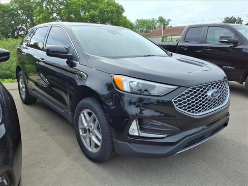 Black 2024 Ford Edge SEL
