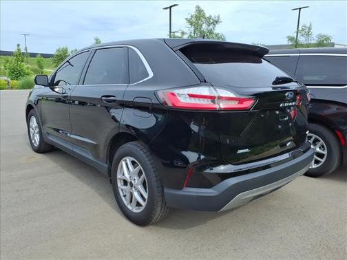 Black 2024 Ford Edge SEL