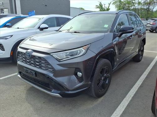Magnetic Gray Metallic 2019 Toyota RAV4 Hybrid XSE