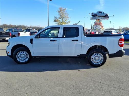 Oxford White 2025 Ford Maverick XL