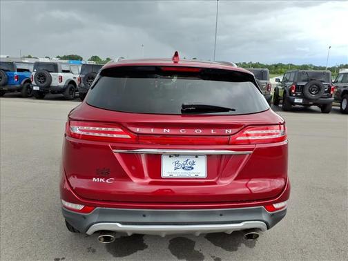 Red 2019 Lincoln MKC Standard