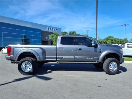 2022 Ford F-350 Lariat Super Duty