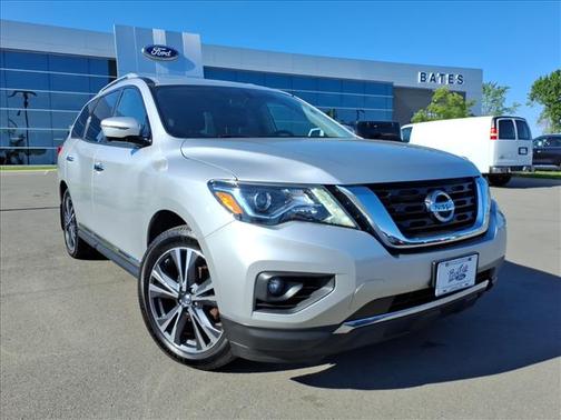 Brilliant Silver 2017 Nissan Pathfinder Platinum