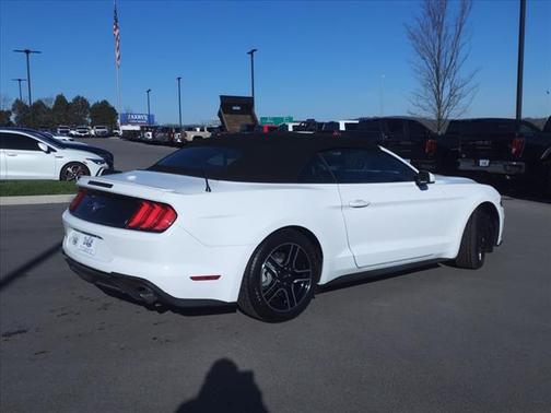 2022 Ford Mustang EcoBoost