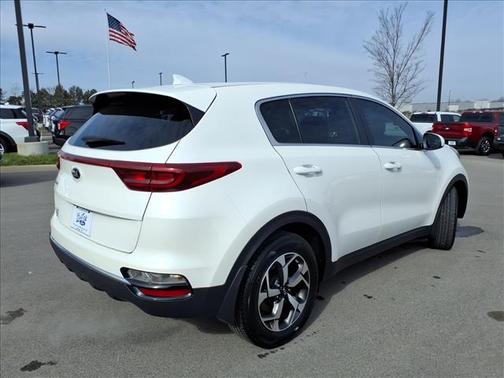 2022 Kia Sportage LX