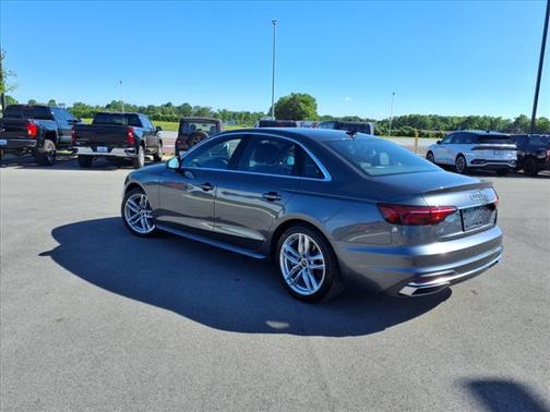 2024 Audi A4 45 S line quattro Premium