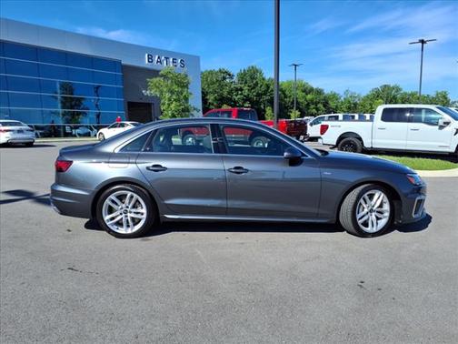 2024 Audi A4 45 S line quattro Premium