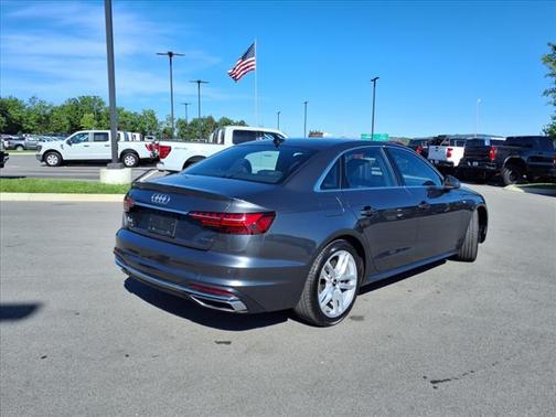 2024 Audi A4 45 S line quattro Premium