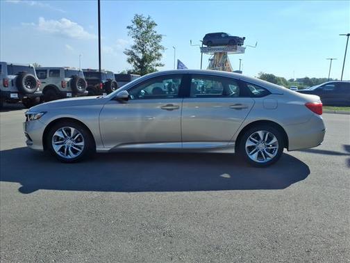 Gold 2018 Honda Accord LX