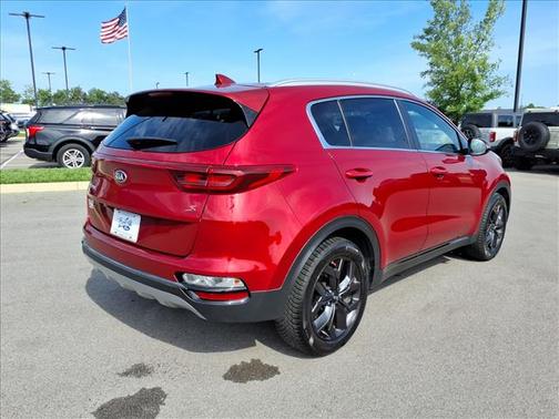 Red 2020 Kia Sportage S