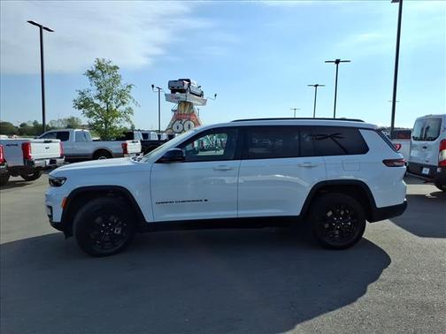 2024 Jeep Grand Cherokee L Laredo