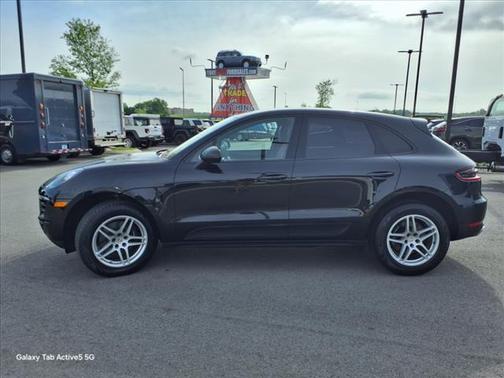 2018 Porsche Macan Base