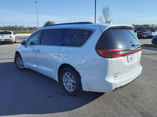 2022 Chrysler Pacifica Touring-L