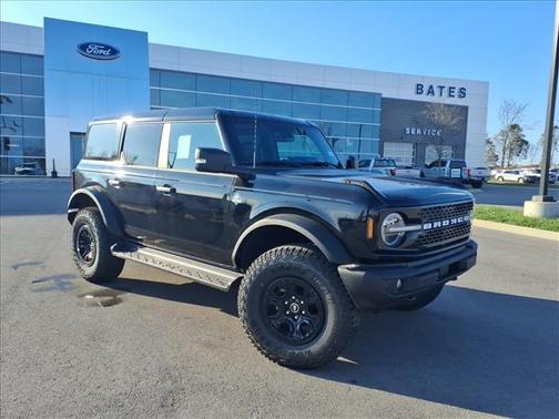 Shadow Black 2025 Ford Bronco Outer Banks SUV