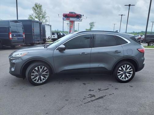 2022 Ford Escape Titanium Hybrid