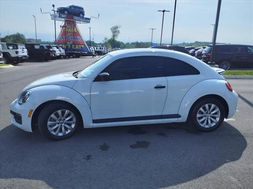 2018 Volkswagen Beetle 2.0T S
