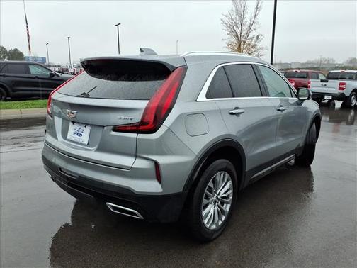 2025 Cadillac XT4 Premium Luxury