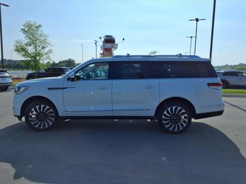 2024 Lincoln Navigator L Black Label