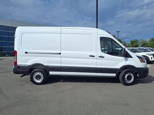 2025 Ford Transit-250 148 WB Medium Roof Cargo