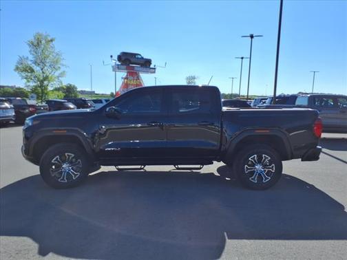 2024 GMC Canyon AT4