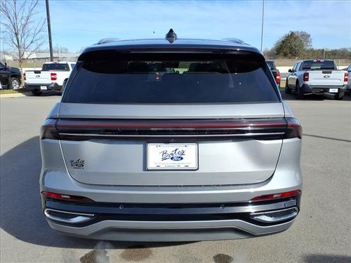 2025 Lincoln Nautilus Reserve