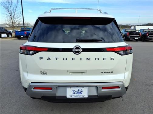 2023 Nissan Pathfinder Platinum