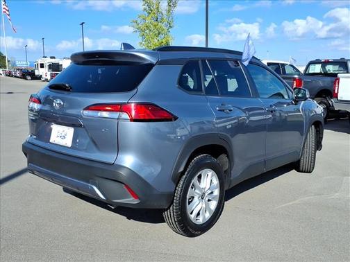 2024 Toyota Corolla Cross LE