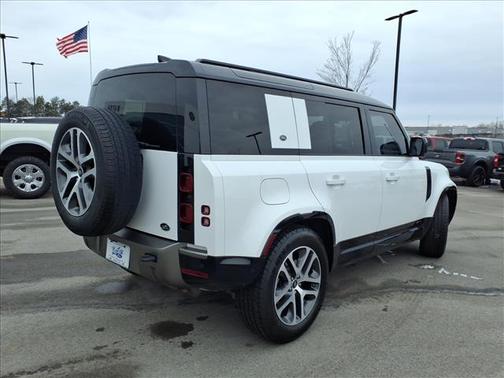 2021 Land Rover Defender 110 X-Dynamic SE