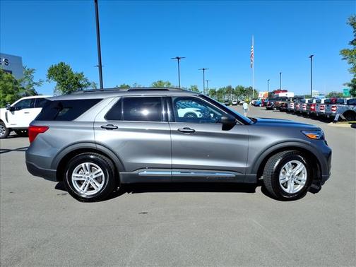 Carbonized Gray 2024 Ford Explorer XLT