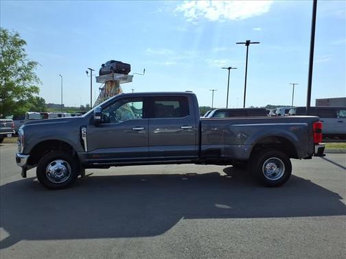 Carbonized Gray Metallic 2026 Ford F-350 Super Duty