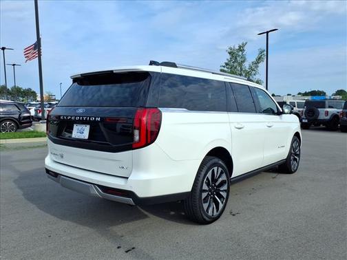 Star White 2026 Ford Expedition Max Platinum