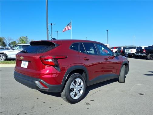 2025 Chevrolet Trax LS