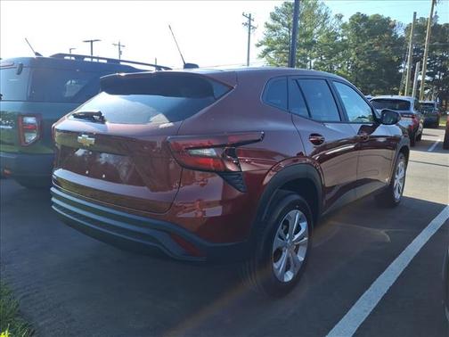 2025 Chevrolet Trax LS