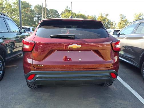 2025 Chevrolet Trax LS