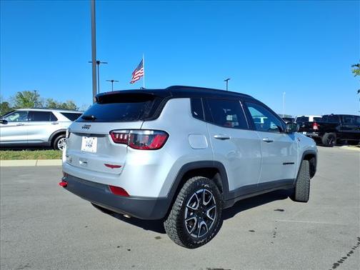 2024 Jeep Compass Trailhawk