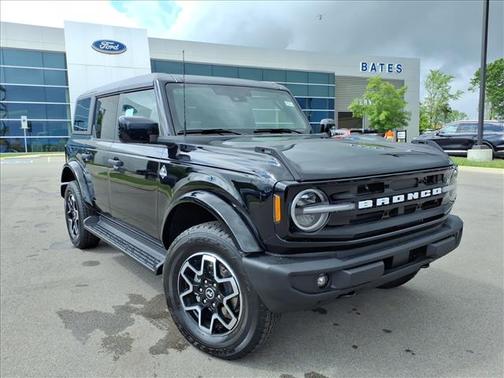 Shadow Black 2026 Ford Bronco Outer Banks SUV